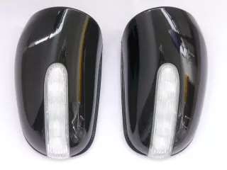 Spiegelkappen rechts und links obsidian schwarz-met mit Blinker = Zustand neu lackiert /Top