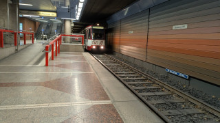 Die Linie 901 bei der Einfahrt in den Tiefbahnhof