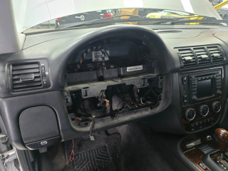 Kombiinstrument und Lenkrad weg