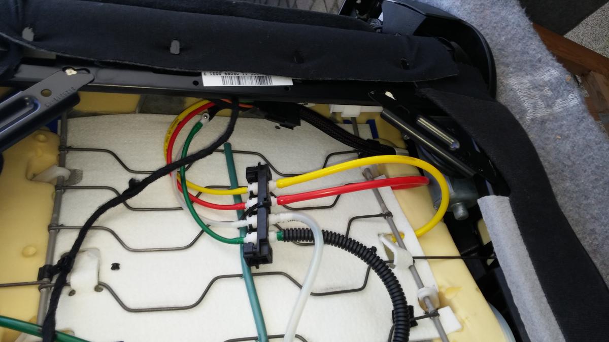 Lehne des neuen Sitzes ohne Kabel für den Kopfstützenmotor